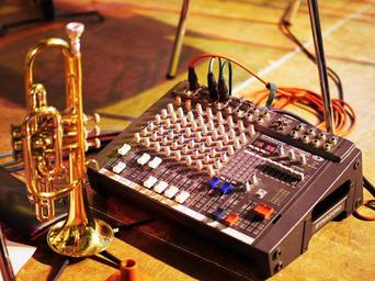 jazz-concert-amplifier-band-sound-1263988.jpg