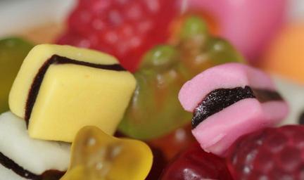 candy-chewy-candy-gummib%C3%A4rchen-727270.jpg